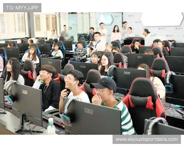 业内呼吁加强电竞职业教育，提升教练、数据分析等专业人才储备